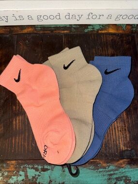 Nike Ankle Athletic Socks - Pink, Tan, Blue (3-Pack)